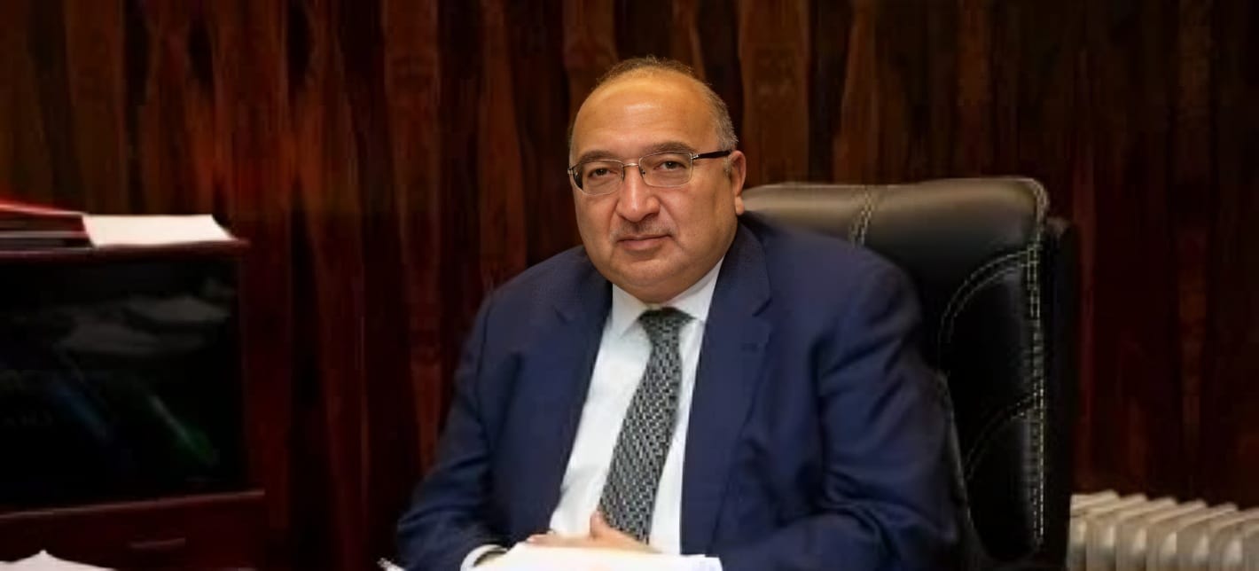 السفير عمرو رمضان رئيس مجلس إدارة صندوق مساعدة ضحايا الاتجار بالبشر خلال فعالية رسمية